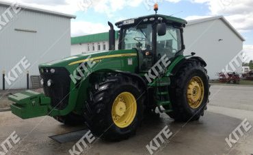 John Deere 8270R