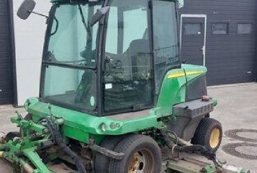 John Deere Fűnyirótraktor eladó